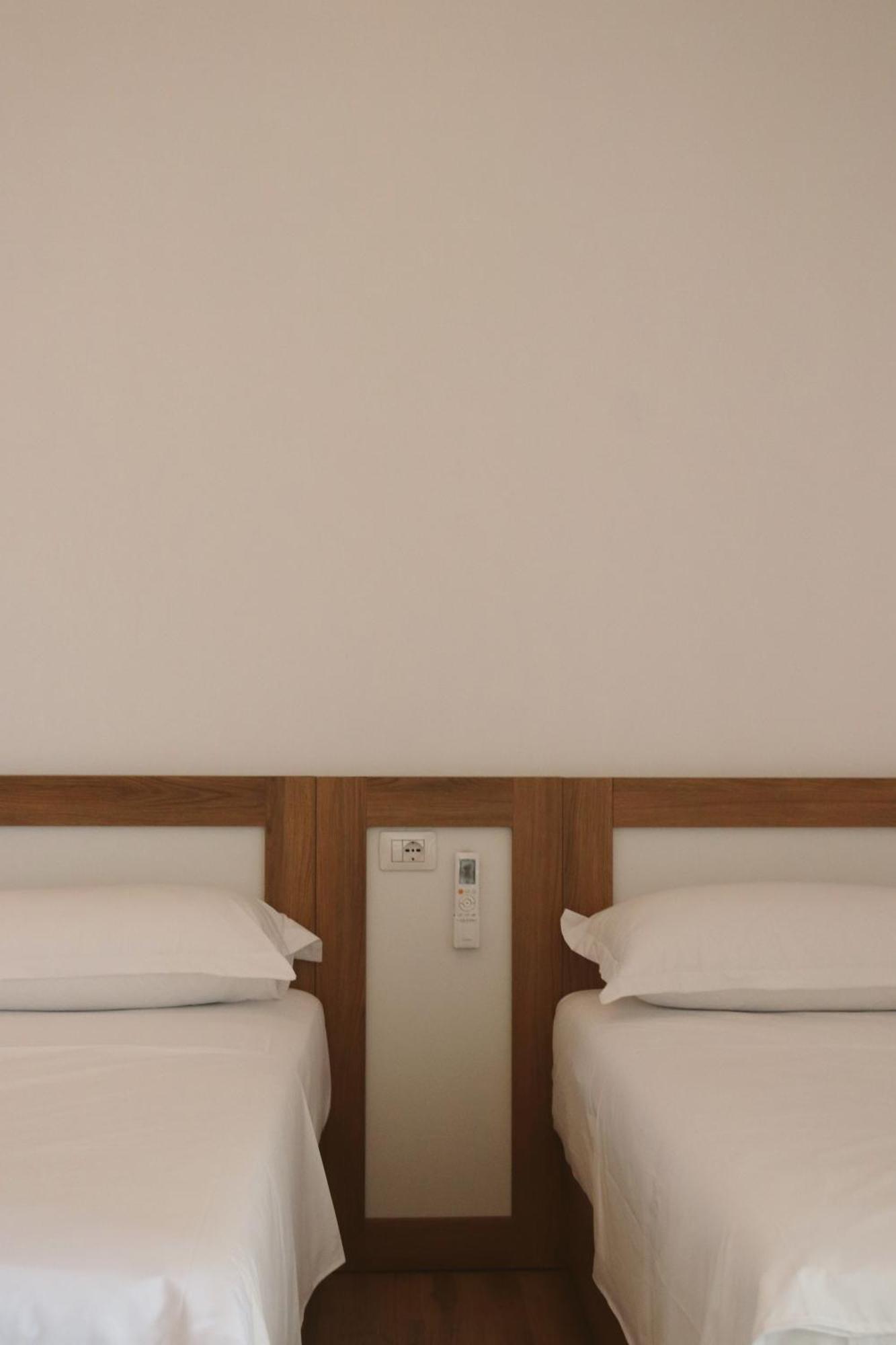 Hotel Noima & 4*